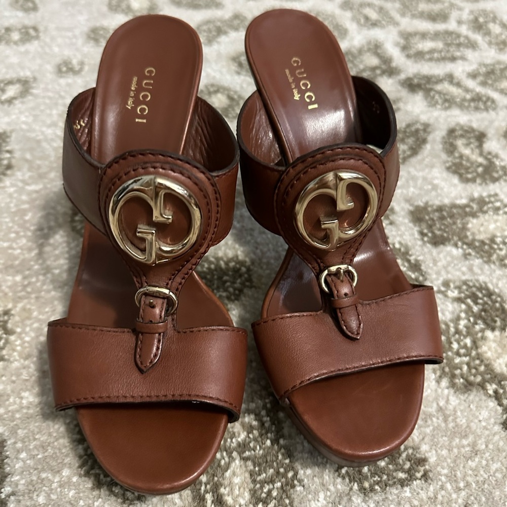 COPY - Vintage Mint Condition Gucci platform sandals in cognac brown. Size 36.5